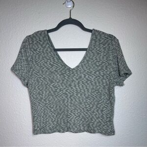 SO Sage/Cream Textured V-Neck Crop Top